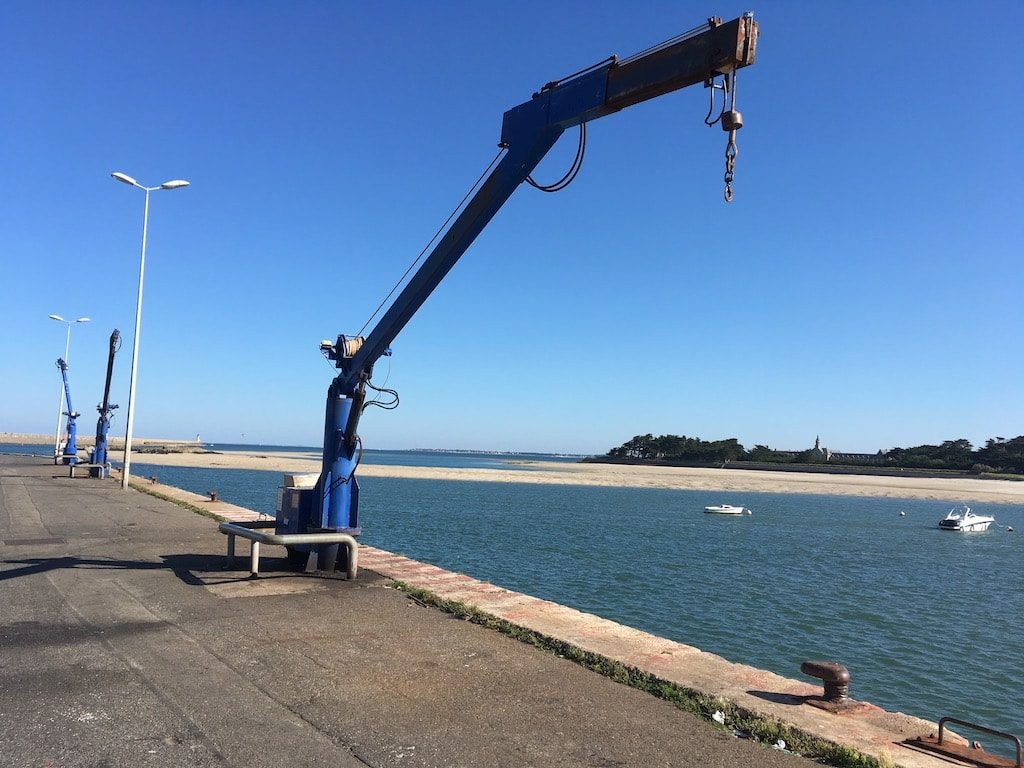 Les grues hydrauliques du port de pêche du Croisic